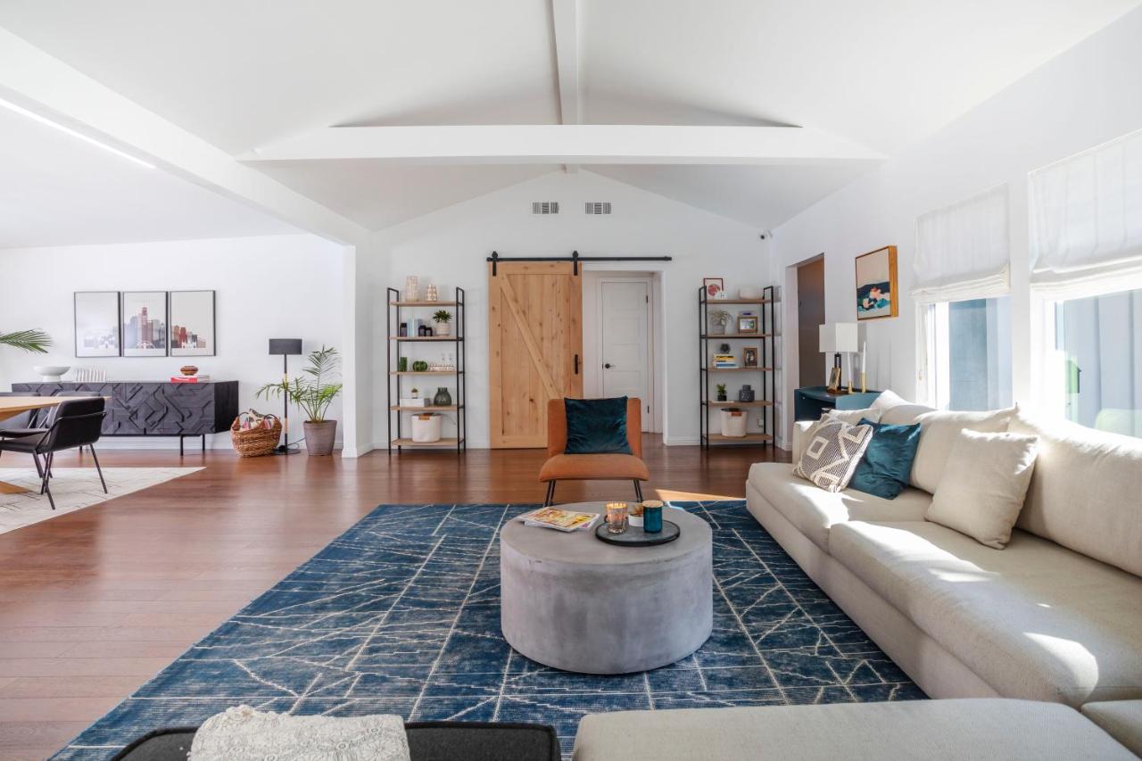 Enchanting Sherman Oaks Home With Pool Permit #Hsr Two One Zero Zero 2605 Los Angeles Exterior photo